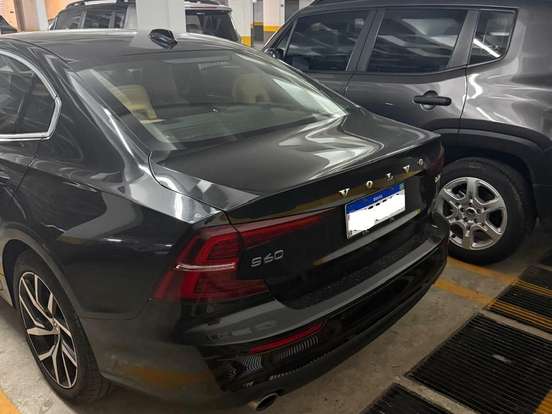 VOLVO-S60-2.0 T4 MOMENTUM GASOLINA 4P AUTOMÁTICO VOLVO-S60-2019