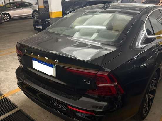 VOLVO-S60-2.0 T4 MOMENTUM GASOLINA 4P AUTOMÁTICO VOLVO-S60-2019