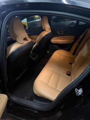 VOLVO-S60-2019