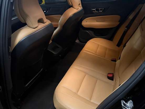 VOLVO-S60-2.0 T4 MOMENTUM GASOLINA 4P AUTOMÁTICO VOLVO-S60-2019