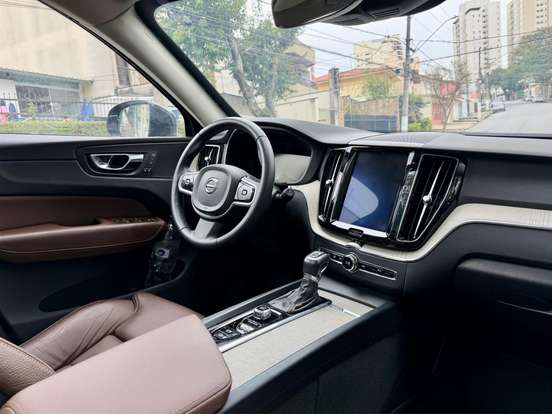 VOLVO-XC60-2.0 T5 GASOLINA INSCRIPTION AWD GEARTRONIC VOLVO-XC60-2018