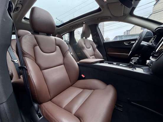 VOLVO-XC60-2.0 T5 GASOLINA INSCRIPTION AWD GEARTRONIC VOLVO-XC60-2018