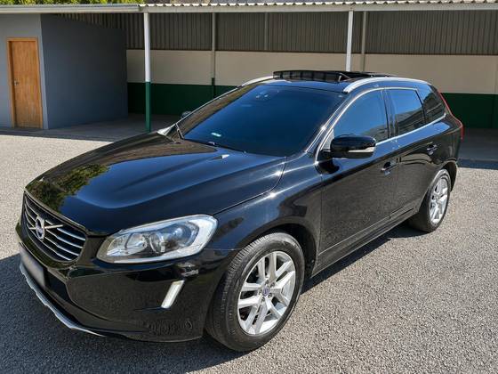 VOLVO XC60 2.0 T5 MOMENTUM GASOLINA 4P AUTOMÁTICO