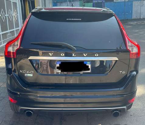 VOLVO-XC60-2.0 T6 R DESIGN TURBO GASOLINA 4P AUTOMÁTICO VOLVO-XC60-2015
