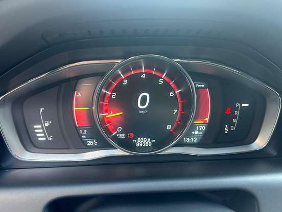 VOLVO-XC60-2.0 T6 R DESIGN TURBO GASOLINA 4P AUTOMÁTICO VOLVO-XC60-2015