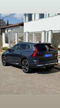 VOLVO-XC60-2025