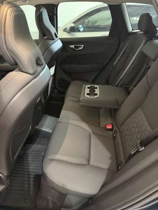 VOLVO-XC60-2025