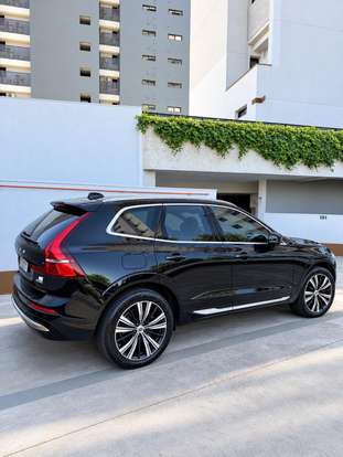 VOLVO-XC60-2021