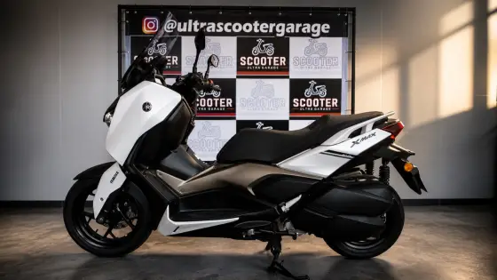YAMAHA XMAX 250 CONNECTED ABS 