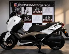 YAMAHA XMAX 250 CONNECTED ABS YAMAHA XMAX 250 CONNECTED ABS