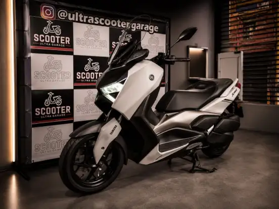 YAMAHA-XMAX 250 CONNECTED ABS-2025