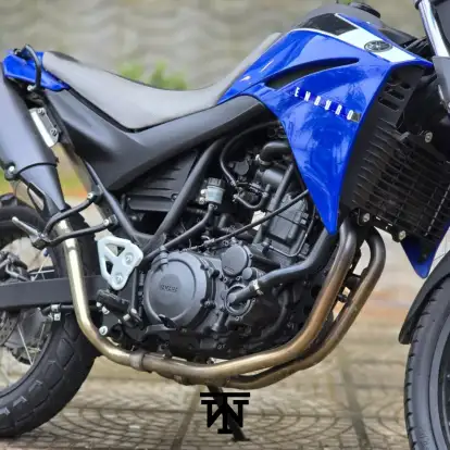 YAMAHA-XT 660R-2010