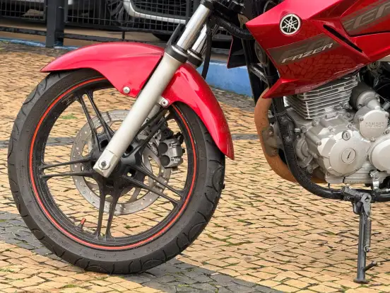 YAMAHA-YS 250 FAZER YAMAHA-YS 250 FAZER-2010