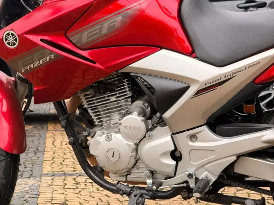 YAMAHA-YS 250 FAZER YAMAHA-YS 250 FAZER-2010