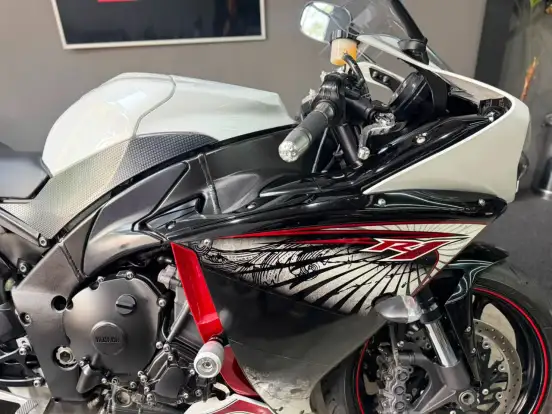 YAMAHA-YZF R1-2012