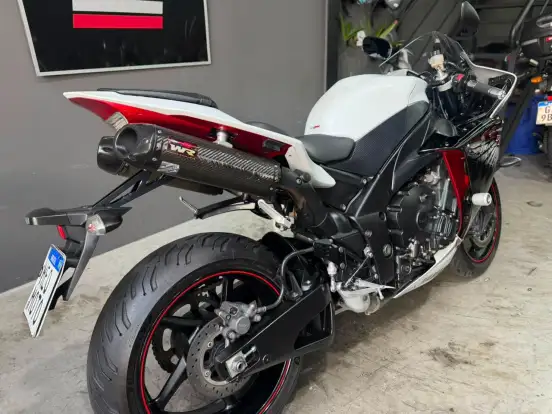 YAMAHA-YZF R1-2012