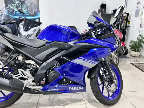 YAMAHA-YZF R15-2024
