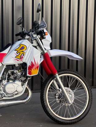 YAMAHA-DT 200-1996