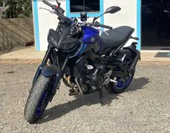 YAMAHA MT-09 YAMAHA MT-09