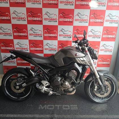 YAMAHA MT-09 