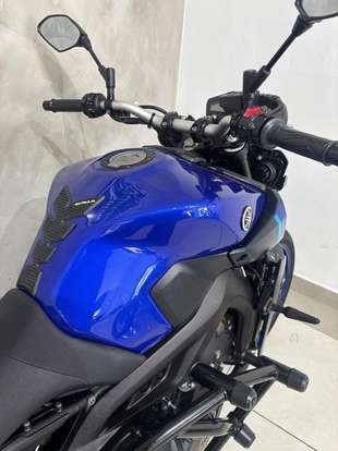 YAMAHA-MT-09-2024