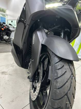 YAMAHA XMAX 300 CONNECTED ABS 