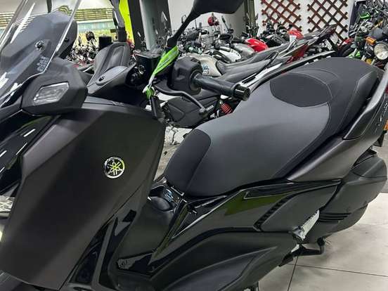 YAMAHA-XMAX 300 CONNECTED ABS YAMAHA-XMAX 300 CONNECTED ABS-2026