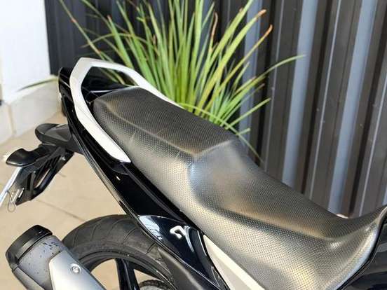 YAMAHA-YS 250 FAZER YAMAHA-YS 250 FAZER-2014