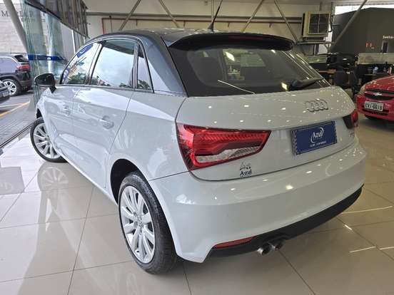 AUDI-A1-2015