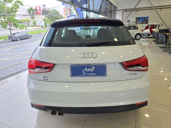 AUDI-A1-2015