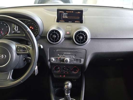 AUDI-A1-2015