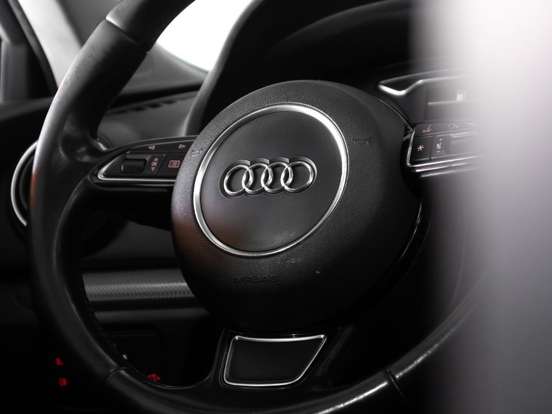 AUDI-A3-1.8 TFSI SPORTBACK 16V GASOLINA 4P AUTOMÁTICO AUDI-A3-2015
