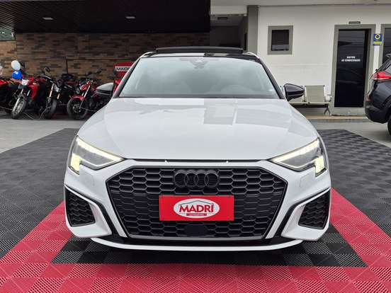 AUDI-A3-2023