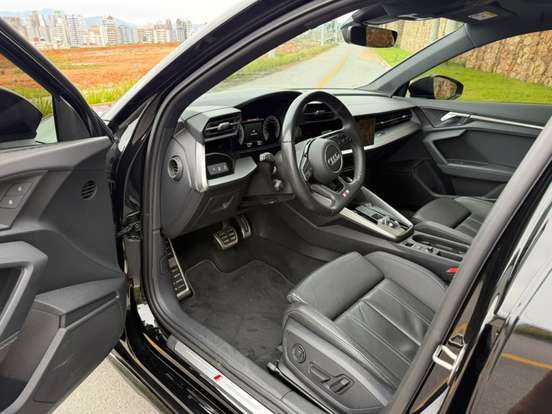 AUDI-A3-2023