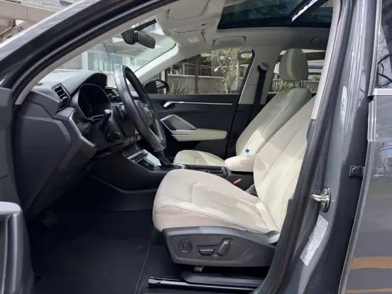 AUDI-Q3-2021