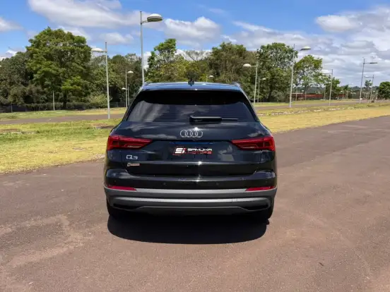 AUDI-Q3-2021
