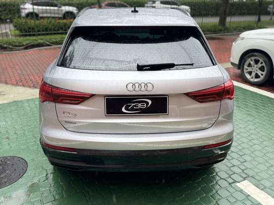 AUDI-Q3-2021