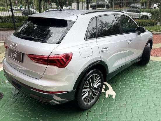 AUDI-Q3-2021