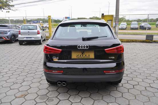 AUDI-Q3-2018