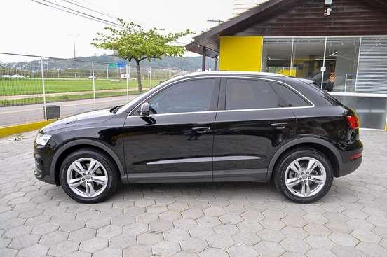 AUDI-Q3-2018