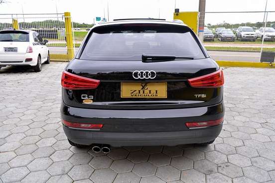 AUDI-Q3-2018