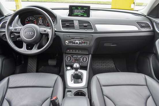 AUDI-Q3-2018