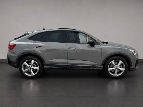 AUDI-Q3-2.0 40 TFSI GASOLINA SPORTBACK PERFORMANCE BLACK QUATTRO TIPTRONIC AUDI-Q3-2022