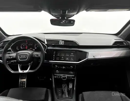 AUDI-Q3-2023