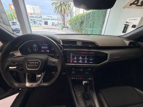 AUDI-Q3-2023