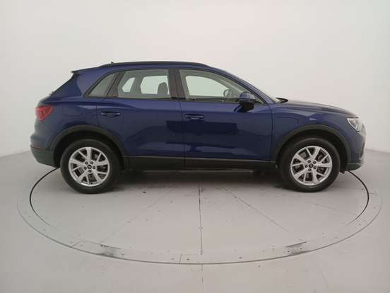 AUDI-Q3-2024