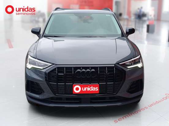 AUDI-Q3-2023