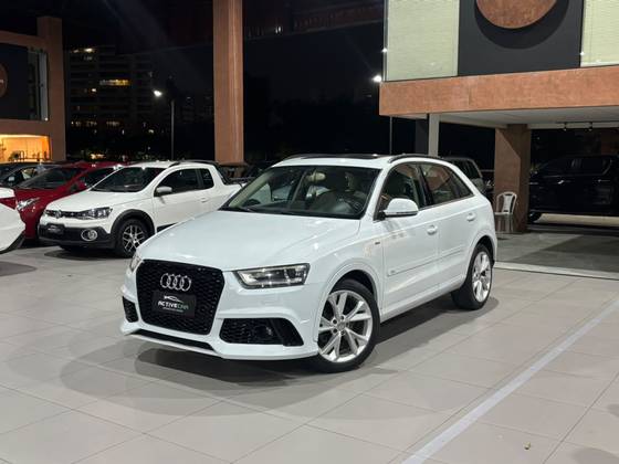 AUDI Q3 2.0 TFSI AMBIENTE QUATTRO 4P GASOLINA S TRONIC