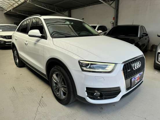 AUDI-Q3-2012