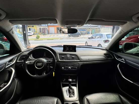 AUDI-Q3-2012